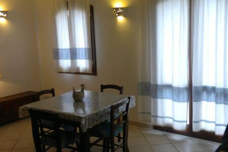 Appartamento Azzurro Con Balcone E Panorama Sul Paese Santa Teresa Gallura Exterior photo